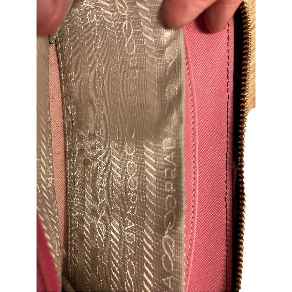 Prada Wallet   - Picture 2 of 9